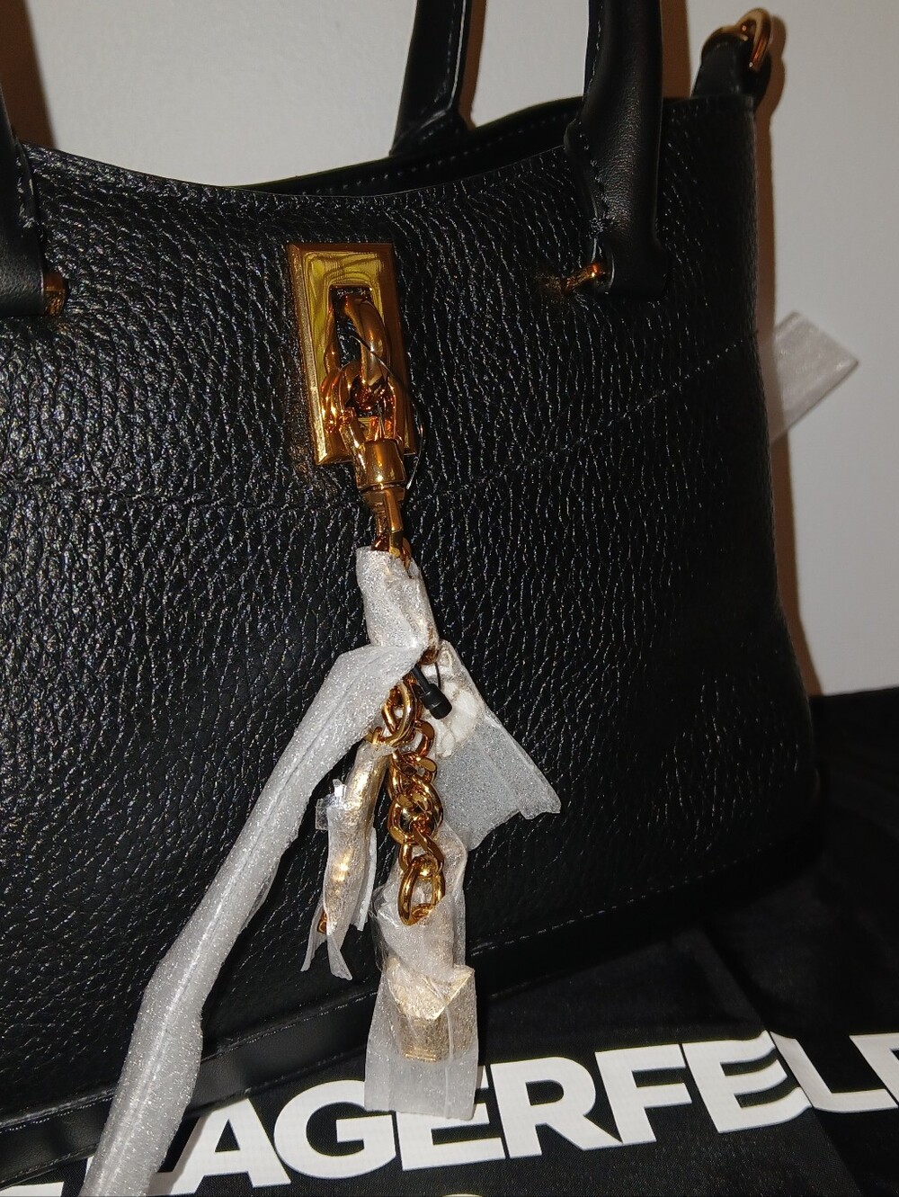 Leather Karl Lagerfeld Paris Gisele Ikon Charm Crossbody With Dustbag, Black - Picture 4 of 14